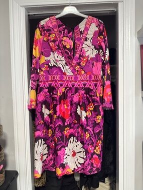 Vintage 70’s Vibrant Pink Floral V-Neck A-Line Dress
